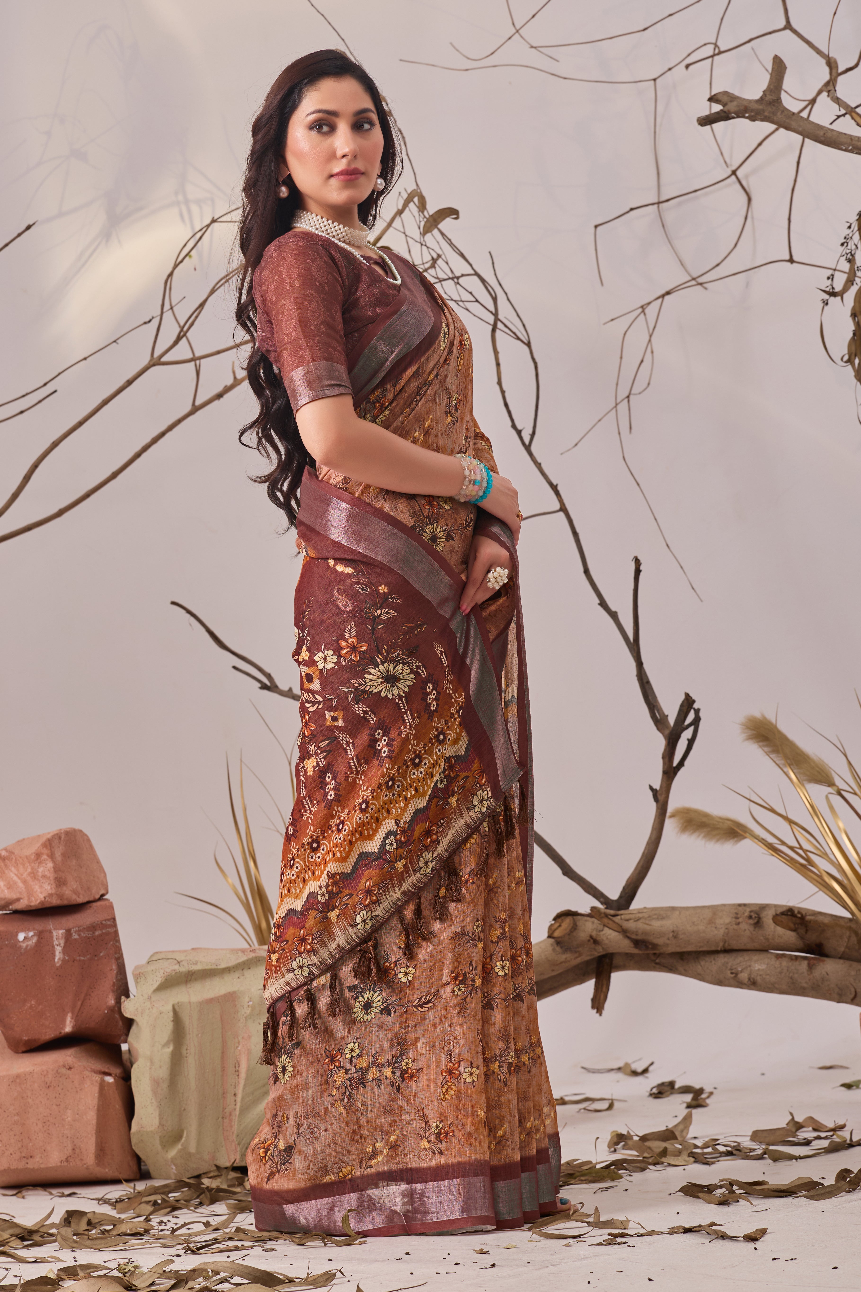 Linen Cotton Saree with Elegant Digital Floral & Traditional Woven-Style