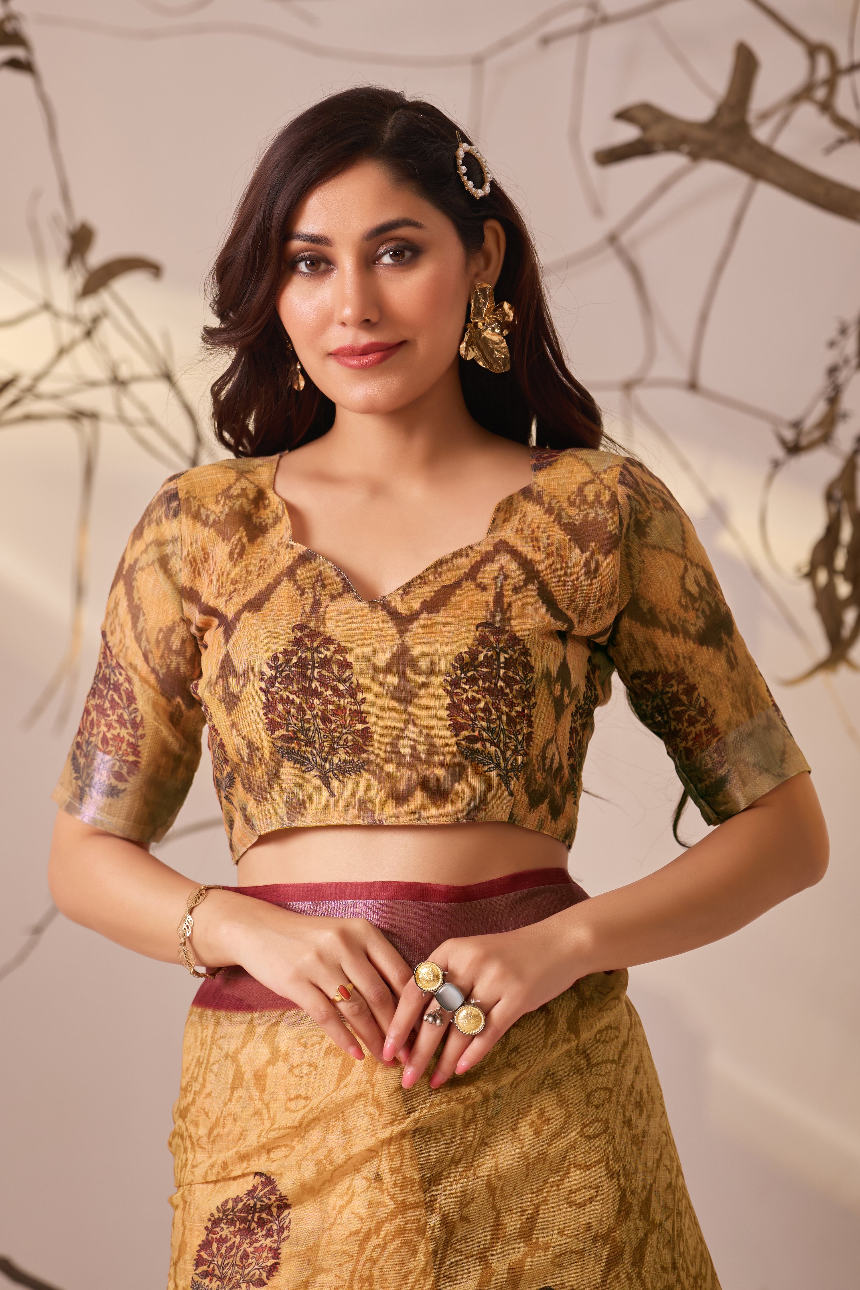 Premium Linen Cotton Saree with Elegant Digital Floral Print & Classic Patola Border