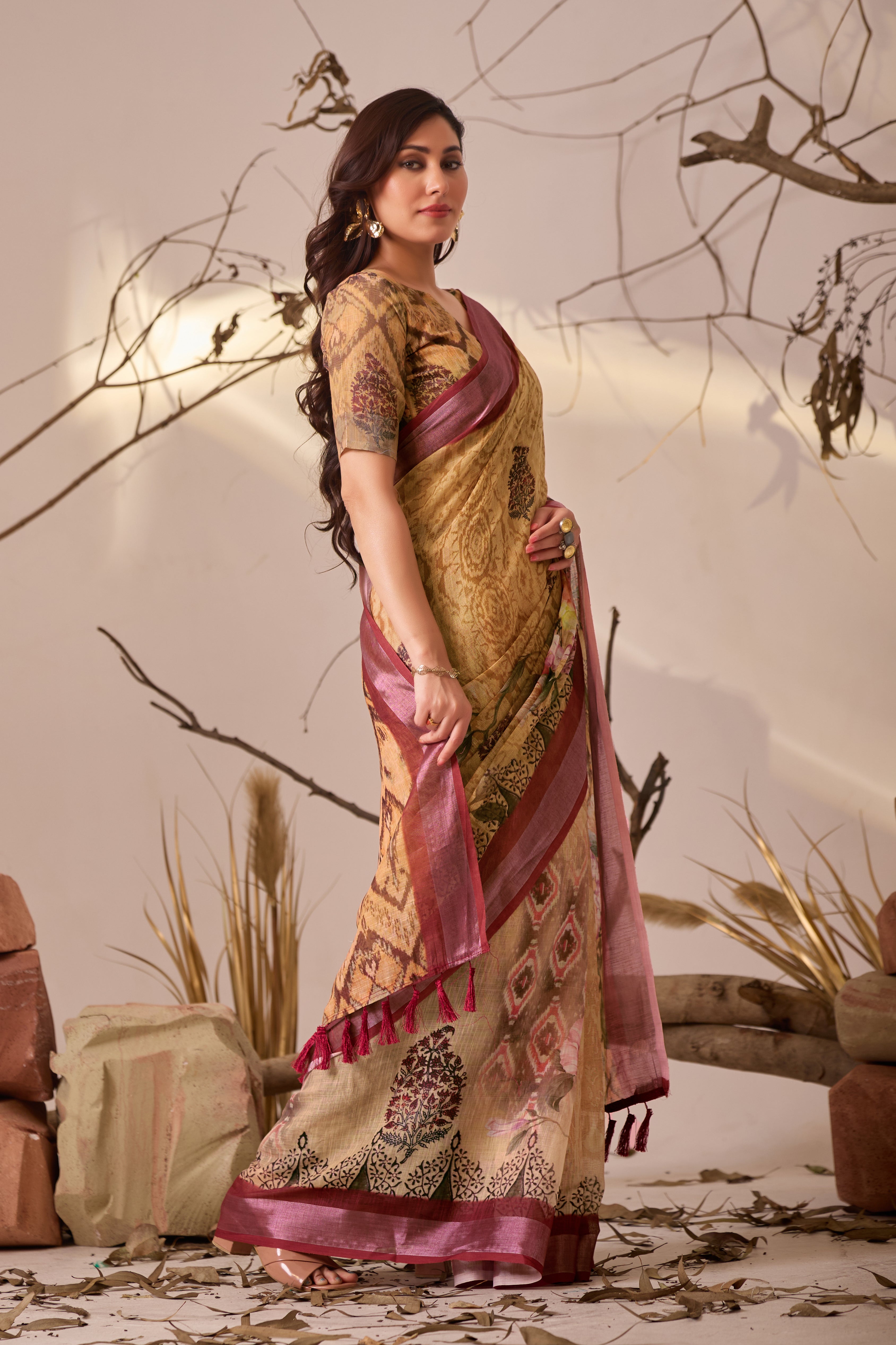 Premium Linen Cotton Saree with Elegant Digital Floral Print & Classic Patola Border