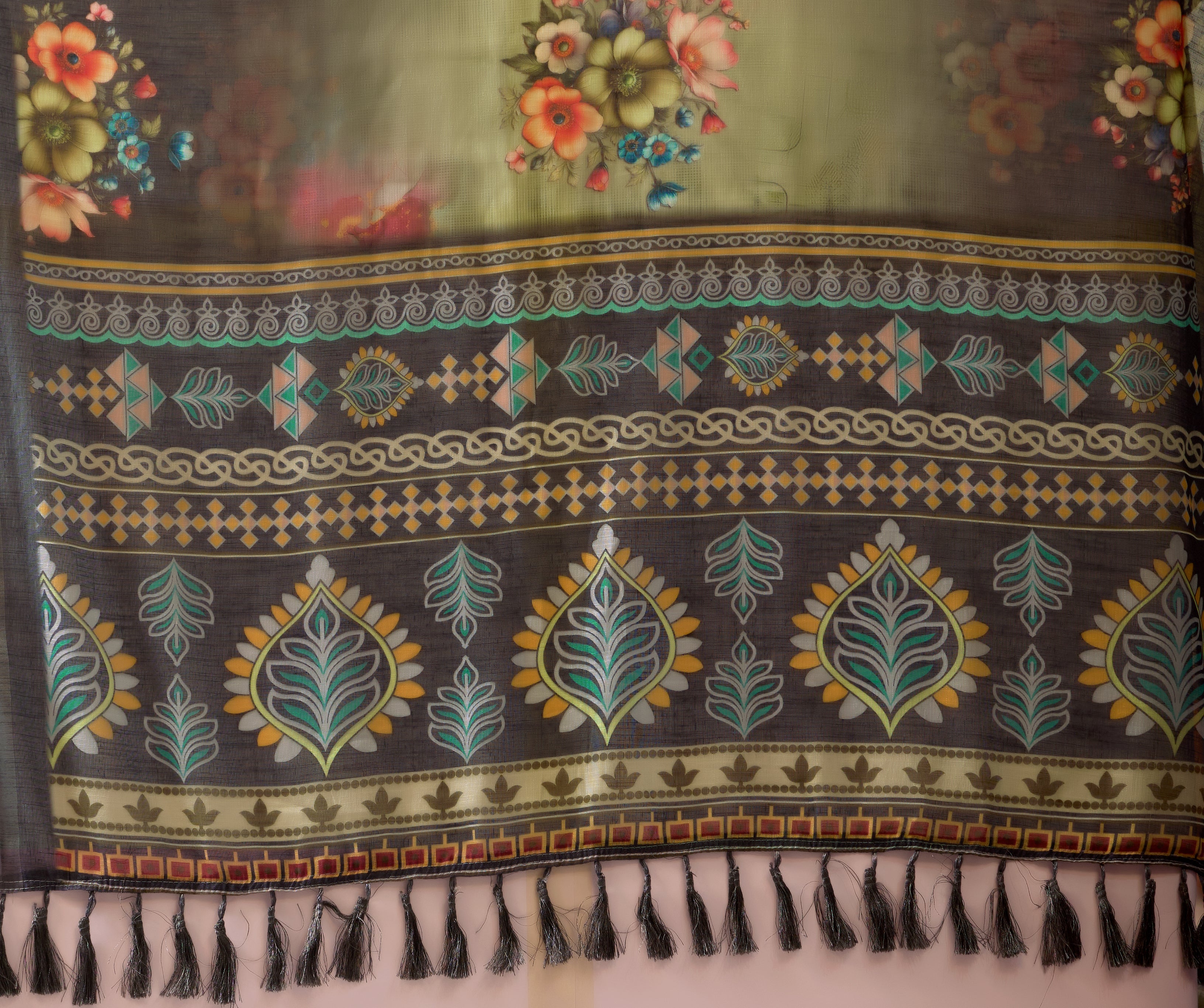 Premium Linen Cotton Saree with Elegant Digital Floral & Royal Ethnic Print & Classic Contrast Patola Style Border