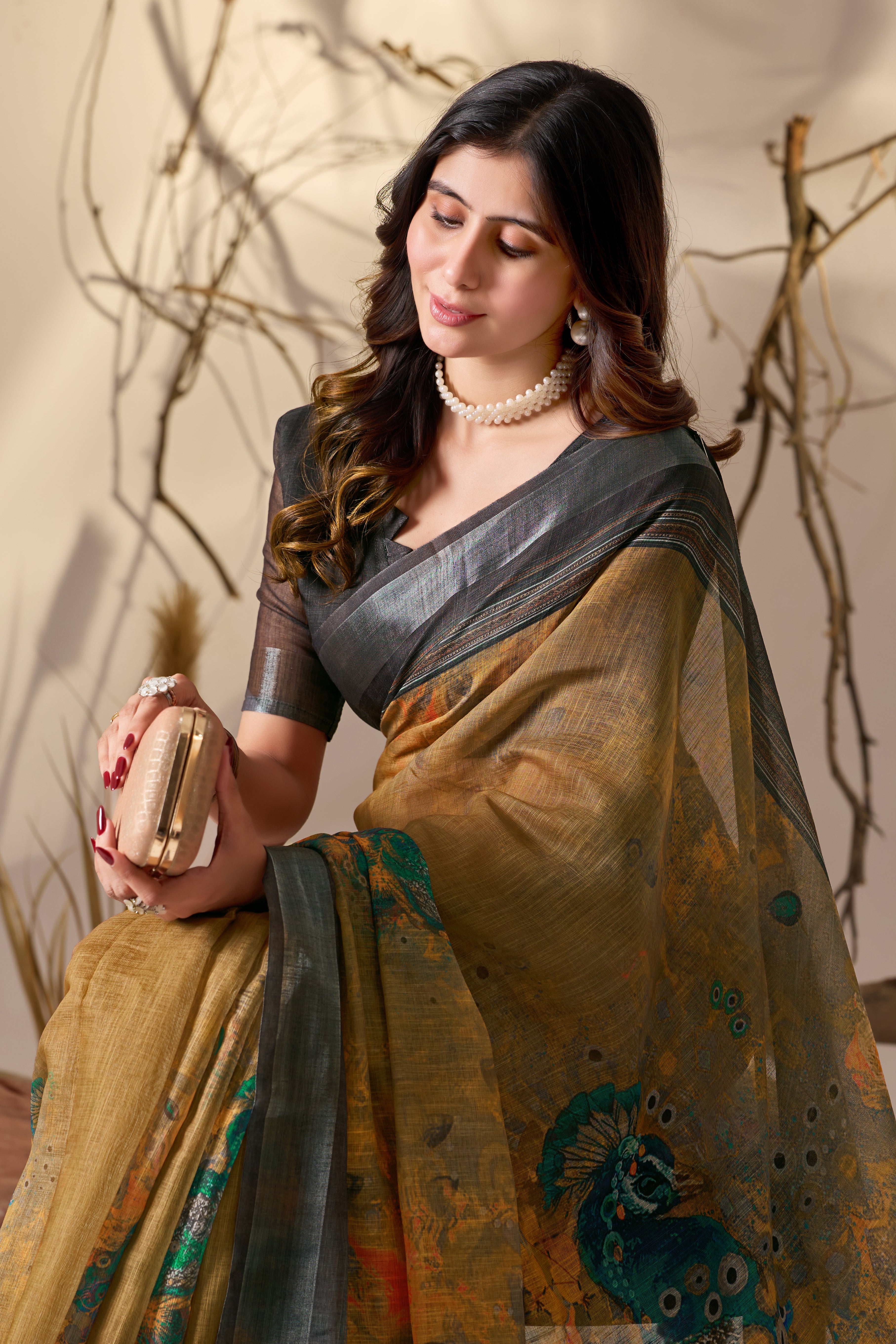 Premium Linen Cotton Saree with Artistic Digital Floral Print & Elegant Traditional Patola Style Border Design