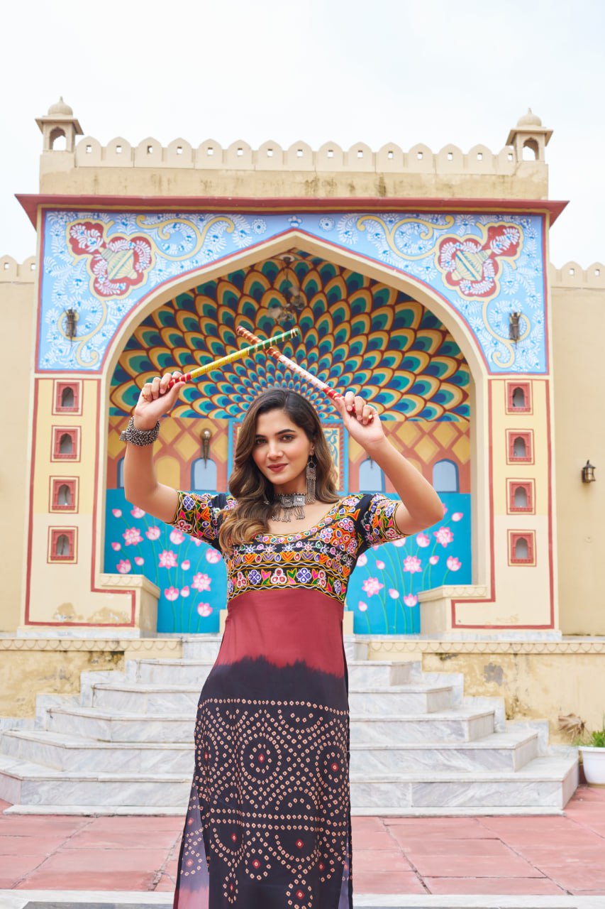 Bandhani Print Embroidered Front-Slit Kurti with Mirror Work