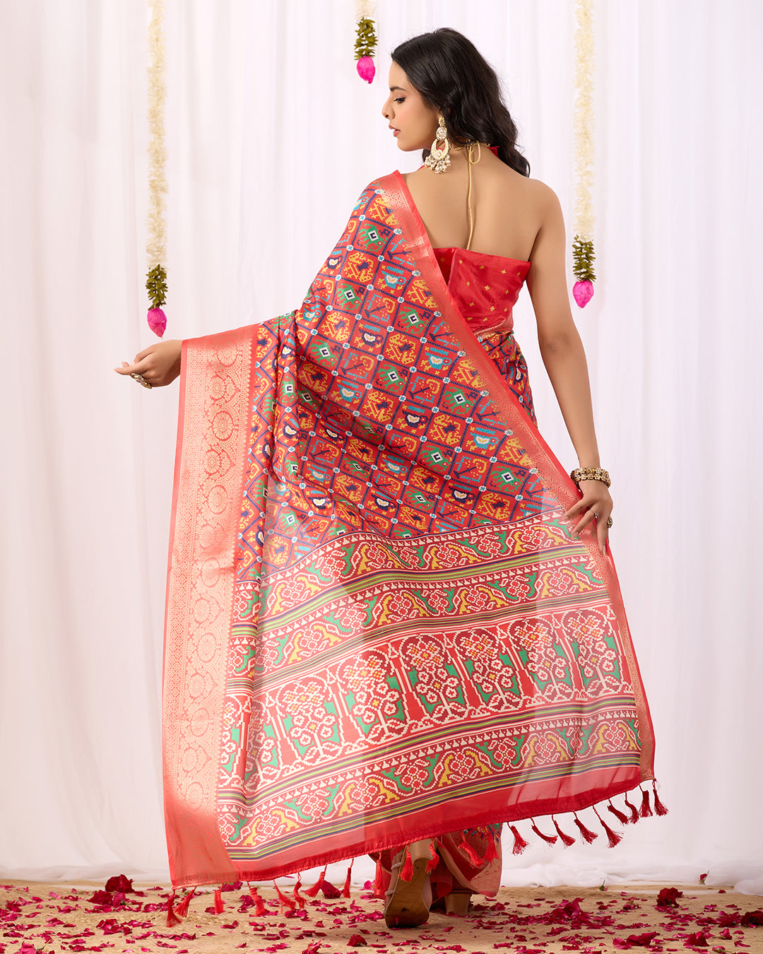 Soft Lichi Silk Saree with Rich Patola Weaving Design