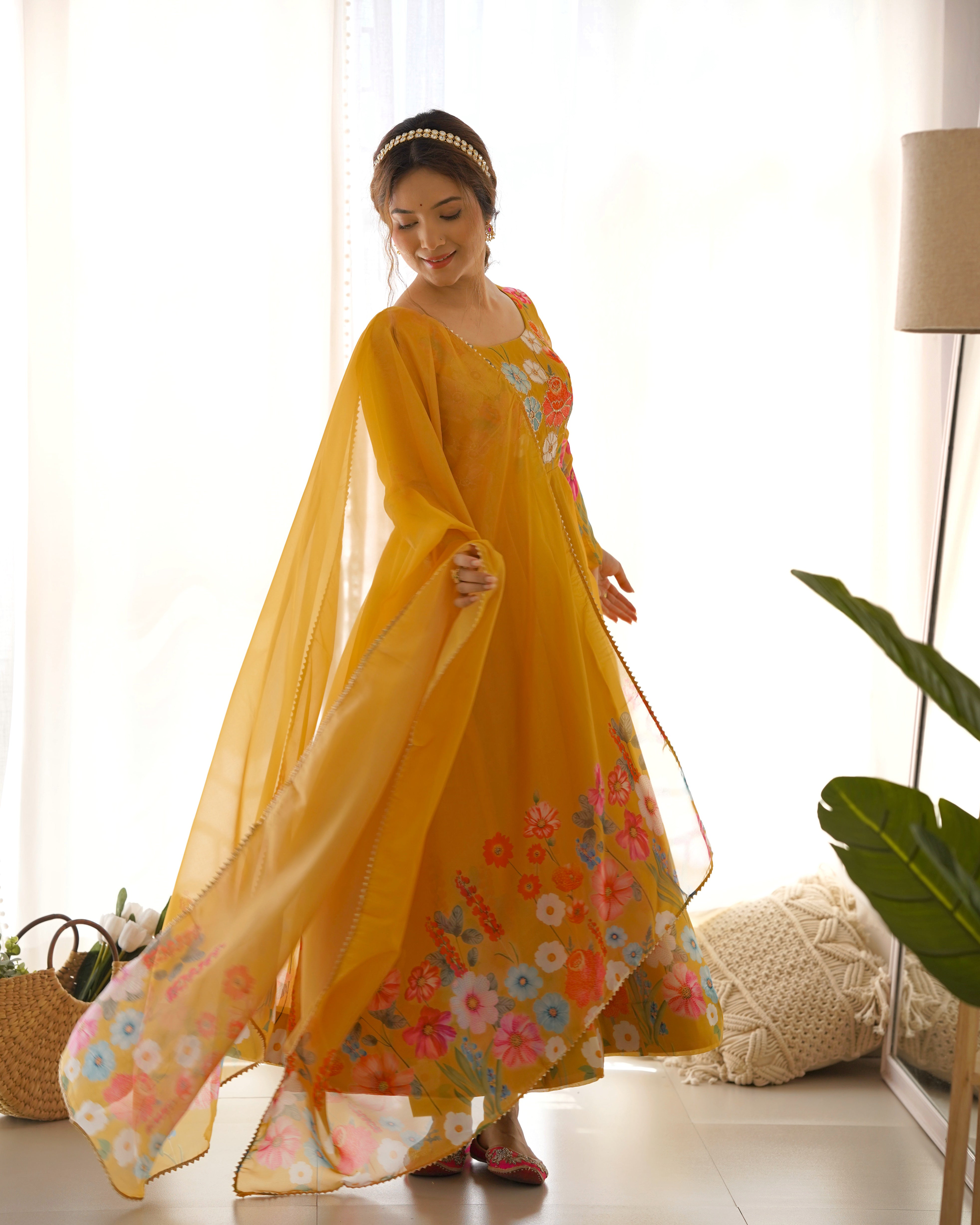 PURE SOFT ORGANJA SILK FABRIC FULLY FLAIR KALI PATTERN AND CANVAS PATTA WITH DUPPTA SET ,PENT READY TO WEAR