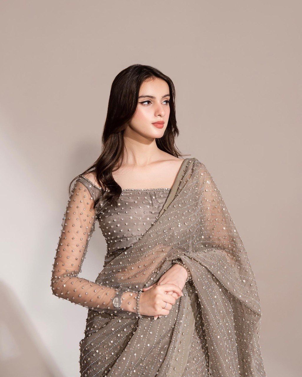 Modern touch ,Here we Presenting Exclusive saree