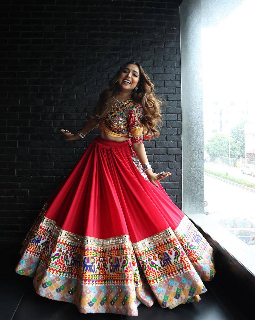 NEW NAVRATRI SPECIAL DESIGNER PRINTED LAHENGA CHOL