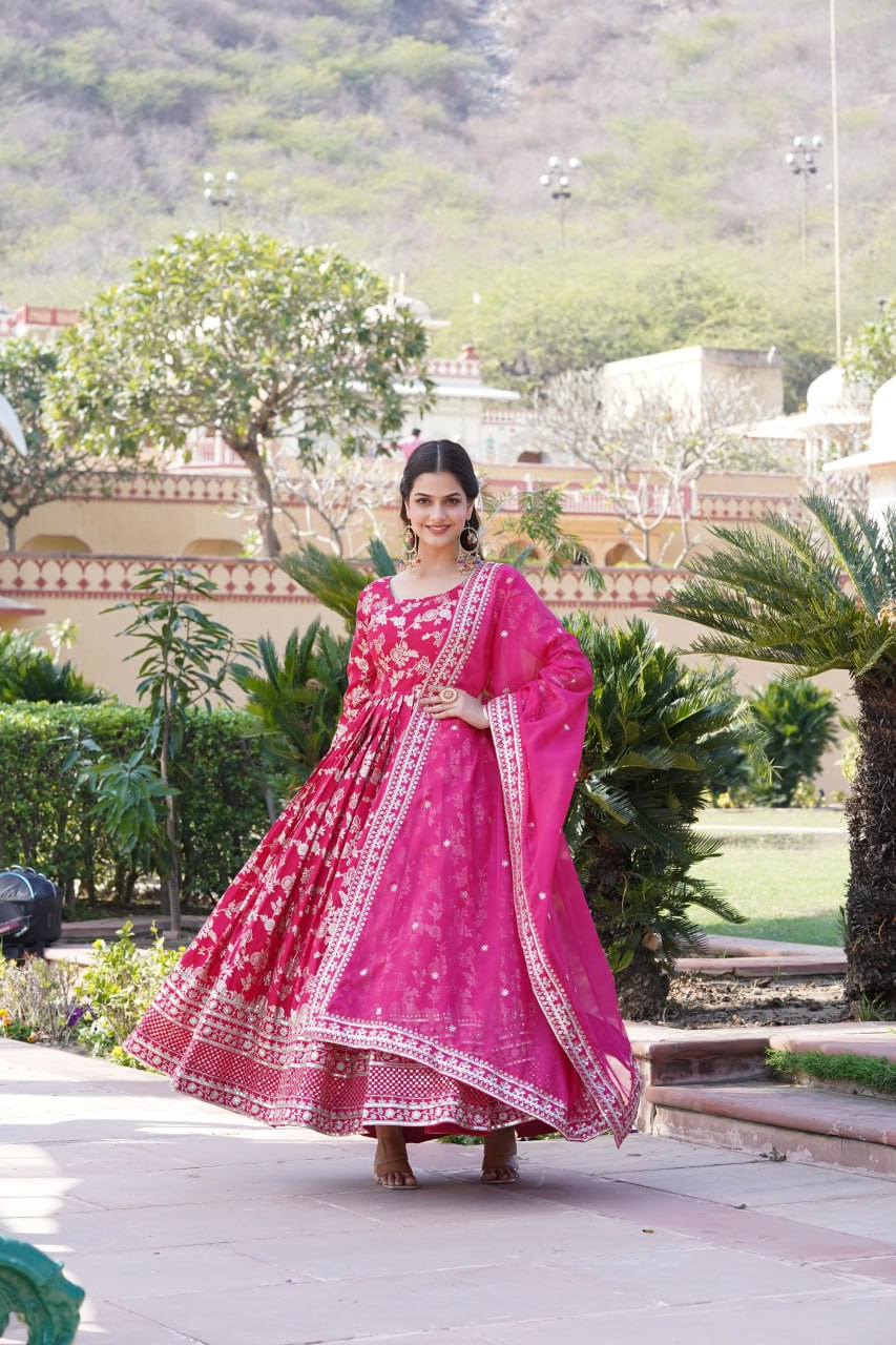 Pink Woven Viscose Kurta Set