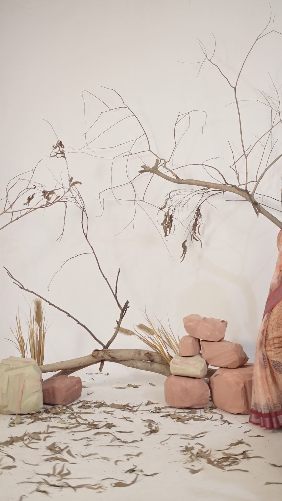 Premium Linen Cotton Saree with Elegant Digital Floral Print & Classic Patola Border