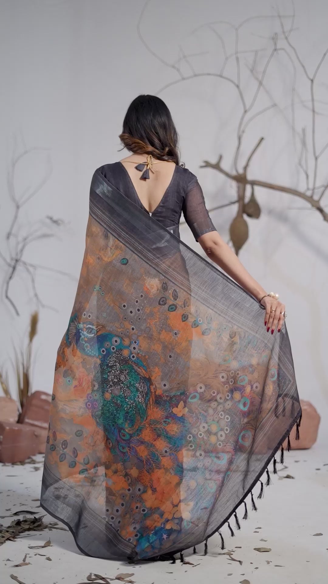 Premium Linen Cotton Saree with Artistic Digital Floral Print & Elegant Traditional Patola Style Border Design