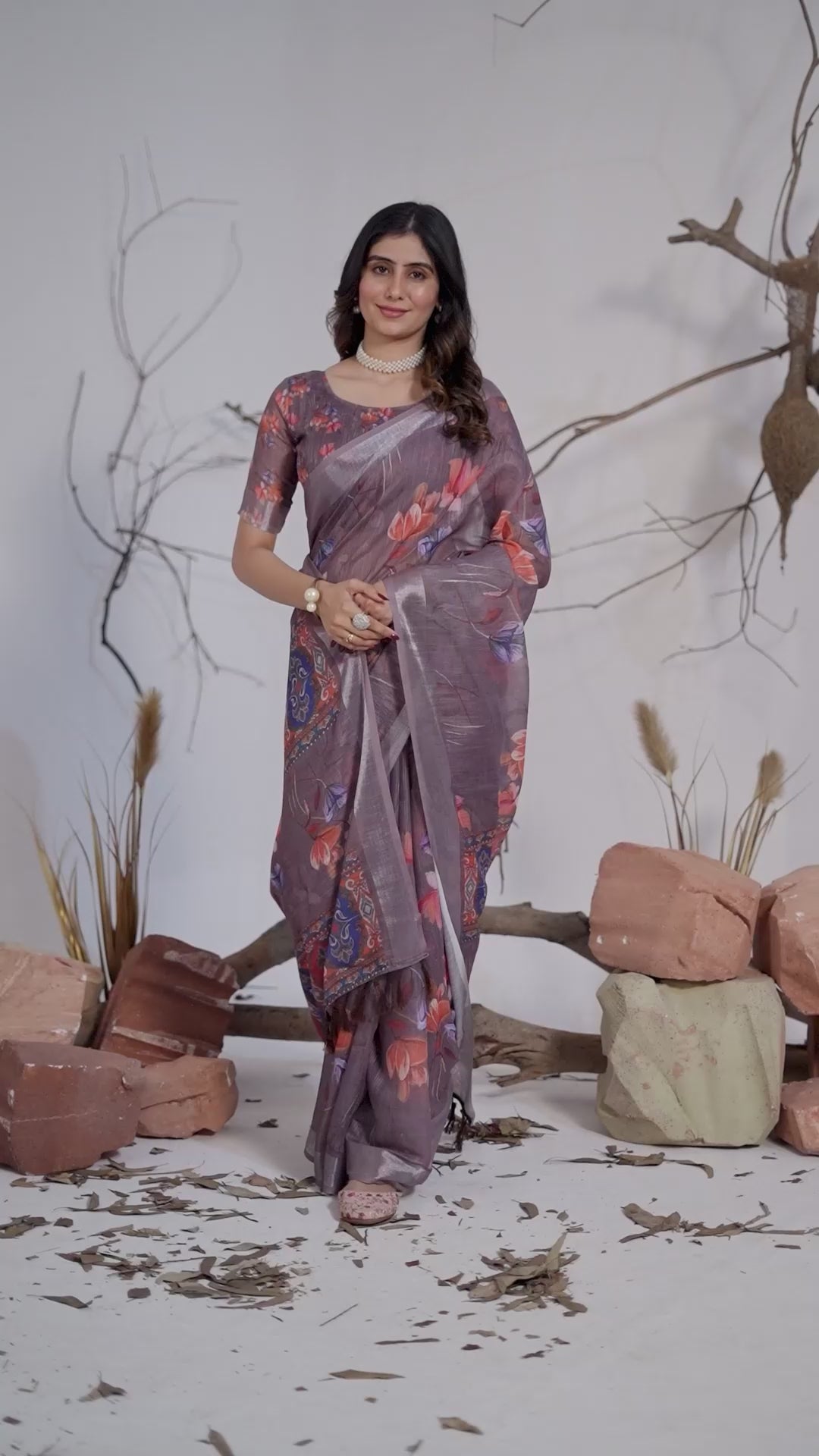 Premium Linen Cotton Saree with Elegant Digital Floral Print & Exquisite Patola Inspired Border Detailing