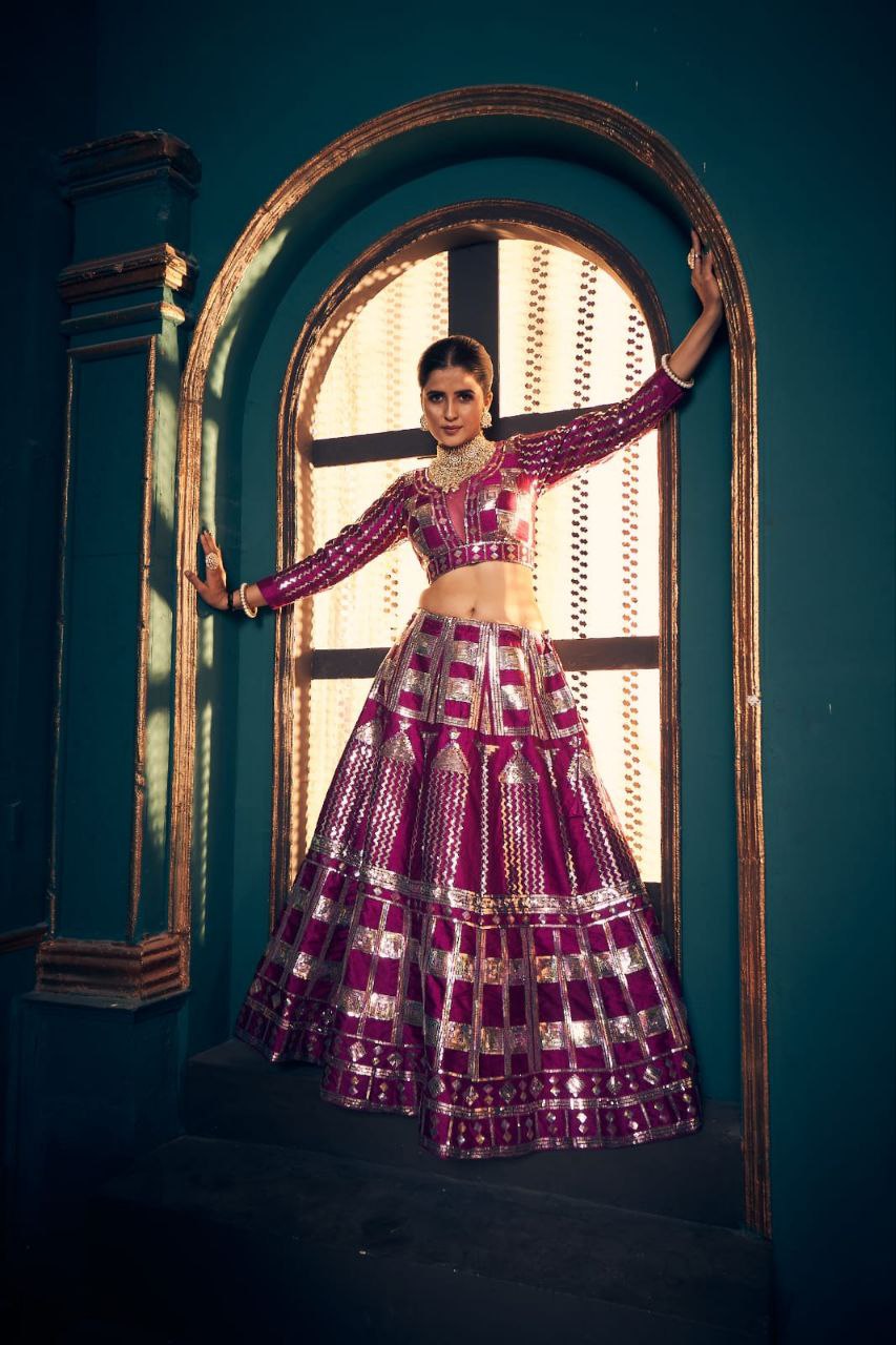 Presents Latest wedding lahengha-Choli